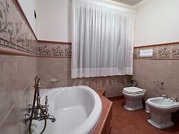 Spacious Apartment With Communal Pool Near the Sea