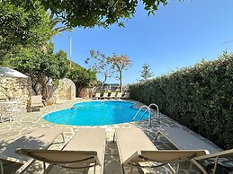 Spacious Apartment With Communal Pool Near the Sea