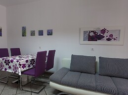 Attractive Apartment in Malinska near Sea