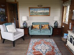 Spacious Cottage With Sauna