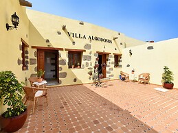 Luxurious Villa in Las Palmas With Swimming Pool