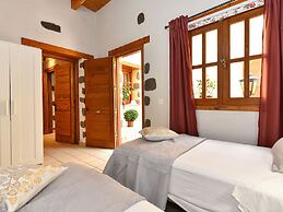 Luxurious Villa in Las Palmas With Swimming Pool