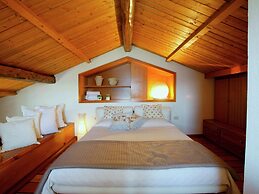 Belvilla by OYO Stunning Villa With Swimming Pool