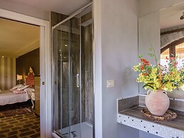 Belvilla by OYO Stunning Villa With Swimming Pool