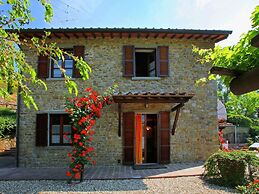 Belvilla by OYO Stunning Villa With Swimming Pool