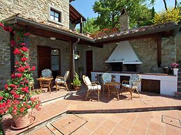 Belvilla by OYO Stunning Villa With Swimming Pool