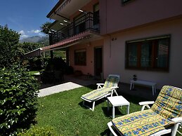 Belvilla by OYO Cherry House