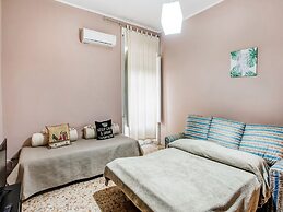 City Apartment w/ Balcony