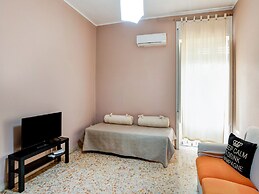 City Apartment w/ Balcony