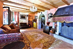Elegant Villa in Montecosaro Italy with Hot Tub