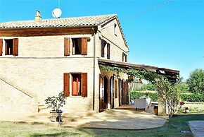 Elegant Villa in Montecosaro Italy with Hot Tub