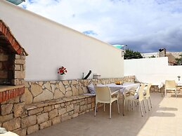 Charming Holiday Home in Cara With Pool