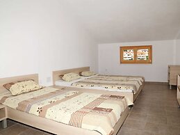 Charming Holiday Home in Cara With Pool