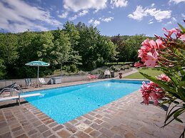 Villa in Tuscany With Swimming Pool