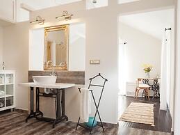 Luxurious Holiday Home in Makarska with Hot Tub