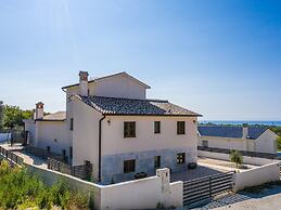 Modern Villa With Private Pool Near Labin and the Beach