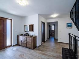 Modern Villa With Private Pool Near Labin and the Beach