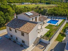 Modern Villa With Private Pool Near Labin and the Beach