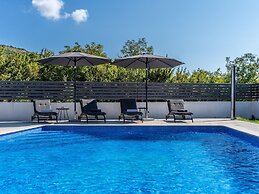 Modern Villa With Private Pool Near Labin and the Beach