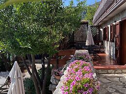 Belvilla by OYO Patrizia Edera