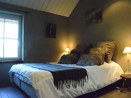 Charming Cottage in Jehonvil With View