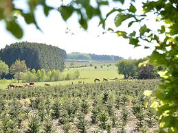 Charming Cottage in Jehonvil With View