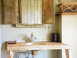 Charming Cottage in Jehonvil With View