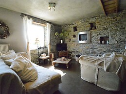 Charming Cottage in Jehonvil With View