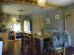 Charming Cottage in Jehonvil With View