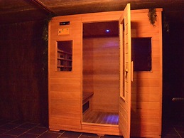 Charming Cottage in Jehonvil With View