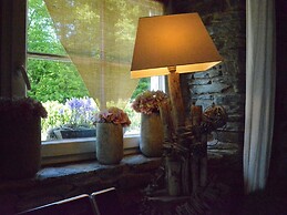 Charming Cottage in Jehonvil With View