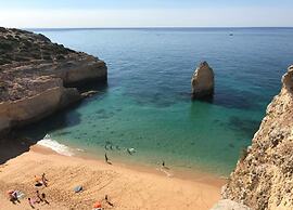 Villa in Carvoeiro With Swimming Pool