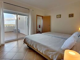 Villa in Carvoeiro With Swimming Pool
