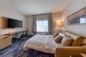 Fairfield Inn & Suites by Marriott Charlotte Belmont