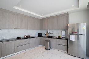 Gold Chariot Pool Villa