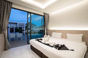 Gold Chariot Pool Villa