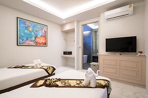 Gold Chariot Pool Villa