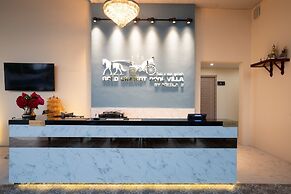 Gold Chariot Pool Villa