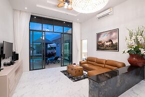 Gold Chariot Pool Villa