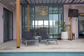 Gold Chariot Pool Villa