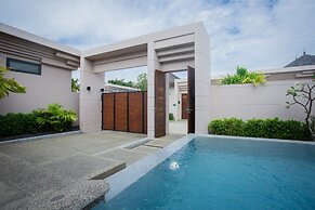 Gold Chariot Pool Villa