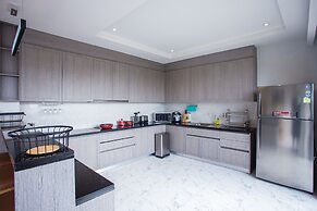 Gold Chariot Pool Villa