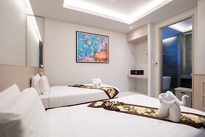 Gold Chariot Pool Villa