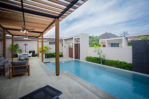 Gold Chariot Pool Villa