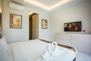 Gold Chariot Pool Villa