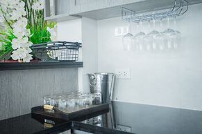 Gold Chariot Pool Villa