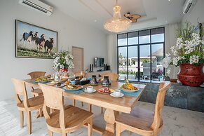 Gold Chariot Pool Villa