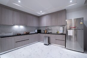 Gold Chariot Pool Villa