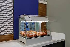 Holiday Inn Express & Suites Collingwood by IHG