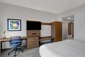 Holiday Inn Express & Suites Collingwood by IHG